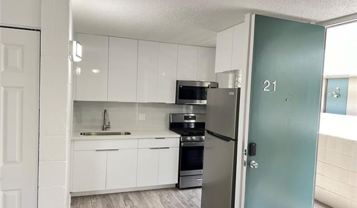 747 Kinau Street,Honolulu,Hawaii,96813,2 Bedrooms Bedrooms,1 BathroomBathrooms,Condo/Townhouse,Kinau,2,18336649