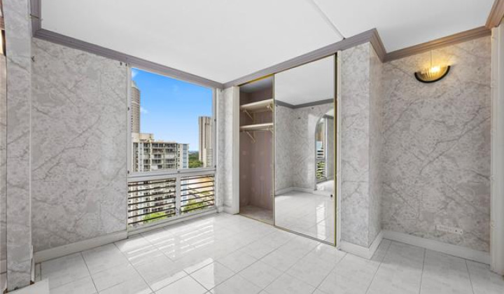 1717 Ala Wai Boulevard,Honolulu,Hawaii,96815,2 ベッドルーム ベッドルーム,2 バスルームバスルーム,コンド / タウンハウス,Ala Wai,15,19500093