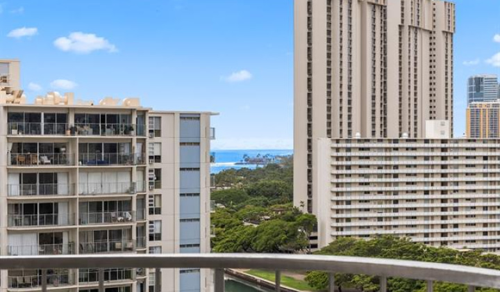 1717 Ala Wai Boulevard,Honolulu,Hawaii,96815,2 ベッドルーム ベッドルーム,2 バスルームバスルーム,コンド / タウンハウス,Ala Wai,15,19500093