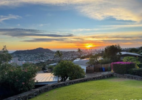 1747 Halekoa Drive,Honolulu,Hawaii,96821,3 ベッドルーム ベッドルーム,2 バスルームバスルーム,一戸建て,Halekoa,18337861