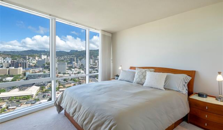 1296 Kapiolani Boulevard,Honolulu,Hawaii,96814,3 Bedrooms Bedrooms,2 BathroomsBathrooms,Condo/Townhouse,Kapiolani,24,18338024