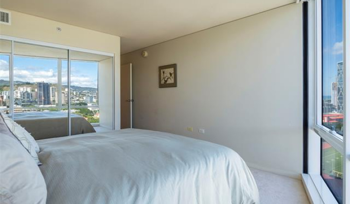 1296 Kapiolani Boulevard,Honolulu,Hawaii,96814,3 Bedrooms Bedrooms,2 BathroomsBathrooms,Condo/Townhouse,Kapiolani,24,18338024
