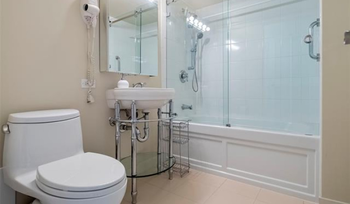 1296 Kapiolani Boulevard,Honolulu,Hawaii,96814,3 Bedrooms Bedrooms,2 BathroomsBathrooms,Condo/Townhouse,Kapiolani,24,18338024