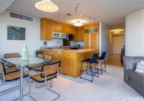 1296 Kapiolani Boulevard,Honolulu,Hawaii,96814,3 Bedrooms Bedrooms,2 BathroomsBathrooms,Condo/Townhouse,Kapiolani,24,18338024