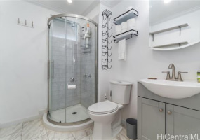 805 Alewa Drive,Honolulu,Hawaii,96817,5 Bedrooms Bedrooms,2 BathroomsBathrooms,Single family,Alewa,18338191