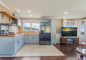 805 Alewa Drive,Honolulu,Hawaii,96817,5 Bedrooms Bedrooms,2 BathroomsBathrooms,Single family,Alewa,18338191