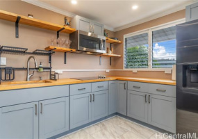 805 Alewa Drive,Honolulu,Hawaii,96817,5 Bedrooms Bedrooms,2 BathroomsBathrooms,Single family,Alewa,18338191