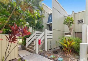 6125 B Summer Street,Honolulu,Hawaii,96821,2 ベッドルーム ベッドルーム,2 バスルームバスルーム,コンド / タウンハウス,Summer,1,18339157