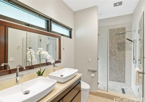 198 Kokololio Place,Honolulu,Hawaii,96821,6 ベッドルーム ベッドルーム,4 バスルームバスルーム,一戸建て,Kokololio,18339333