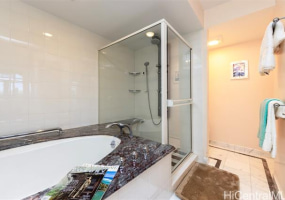 1015 Wilder Avenue,Honolulu,Hawaii,96822,3 ベッドルーム ベッドルーム,2 バスルームバスルーム,コンド / タウンハウス,Wilder,4,18340037