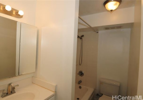 2421 Tusitala Street,Honolulu,Hawaii,96815,1 Bedroom Bedrooms,1 BathroomBathrooms,Condo/Townhouse,Tusitala,14,18340930