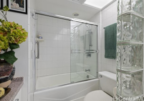 1212 Punahou Street,Honolulu,Hawaii,96826,2 ベッドルーム ベッドルーム,2 バスルームバスルーム,コンド / タウンハウス,Punahou,12,18341147