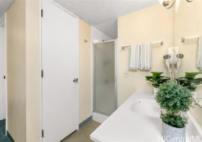 2440 Kuhio Avenue,Honolulu,Hawaii,96815,1 Bedroom Bedrooms,1 BathroomBathrooms,Condo/Townhouse,Kuhio,5,18341302