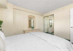 2440 Kuhio Avenue,Honolulu,Hawaii,96815,1 Bedroom Bedrooms,1 BathroomBathrooms,Condo/Townhouse,Kuhio,5,18341302