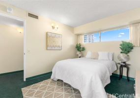 2440 Kuhio Avenue,Honolulu,Hawaii,96815,1 Bedroom Bedrooms,1 BathroomBathrooms,Condo/Townhouse,Kuhio,5,18341302