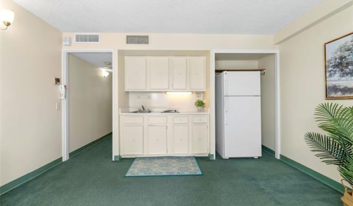 2440 Kuhio Avenue,Honolulu,Hawaii,96815,1 Bedroom Bedrooms,1 BathroomBathrooms,Condo/Townhouse,Kuhio,5,18341302