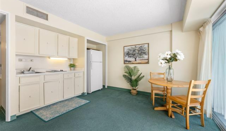 2440 Kuhio Avenue,Honolulu,Hawaii,96815,1 Bedroom Bedrooms,1 BathroomBathrooms,Condo/Townhouse,Kuhio,5,18341302