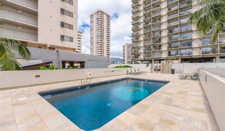 2440 Kuhio Avenue,Honolulu,Hawaii,96815,1 Bedroom Bedrooms,1 BathroomBathrooms,Condo/Townhouse,Kuhio,5,18341302