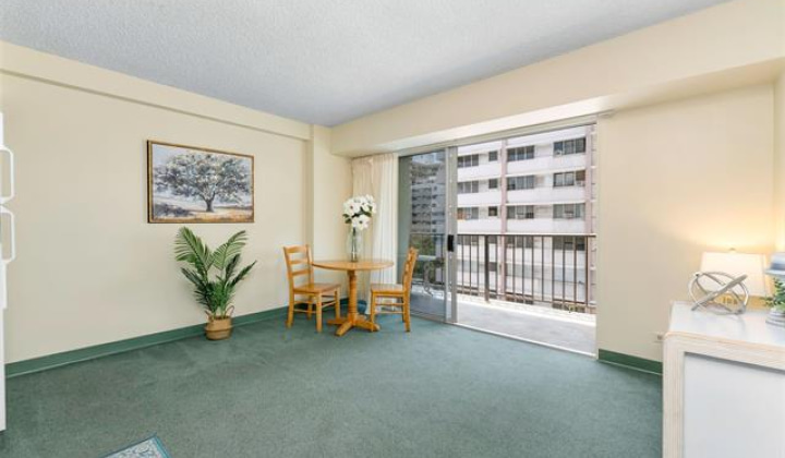 2440 Kuhio Avenue,Honolulu,Hawaii,96815,1 Bedroom Bedrooms,1 BathroomBathrooms,Condo/Townhouse,Kuhio,5,18341302