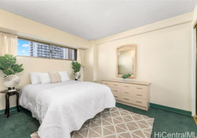 2440 Kuhio Avenue,Honolulu,Hawaii,96815,1 Bedroom Bedrooms,1 BathroomBathrooms,Condo/Townhouse,Kuhio,5,18341302