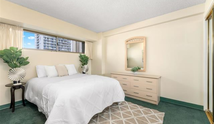 2440 Kuhio Avenue,Honolulu,Hawaii,96815,1 Bedroom Bedrooms,1 BathroomBathrooms,Condo/Townhouse,Kuhio,5,18341302