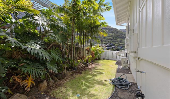 888 Ahuwale Street,Honolulu,Hawaii,96821,3 ベッドルーム ベッドルーム,2 バスルームバスルーム,一戸建て,Ahuwale,18793328