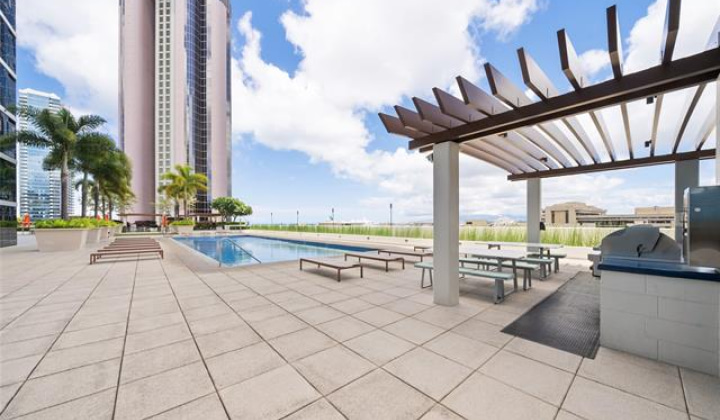 555 South Street,Honolulu,Hawaii,96813,2 Bedrooms Bedrooms,2 BathroomsBathrooms,Condo/Townhouse,South,42,18849411