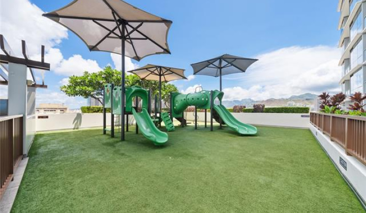 555 South Street,Honolulu,Hawaii,96813,2 Bedrooms Bedrooms,2 BathroomsBathrooms,Condo/Townhouse,South,42,18849411