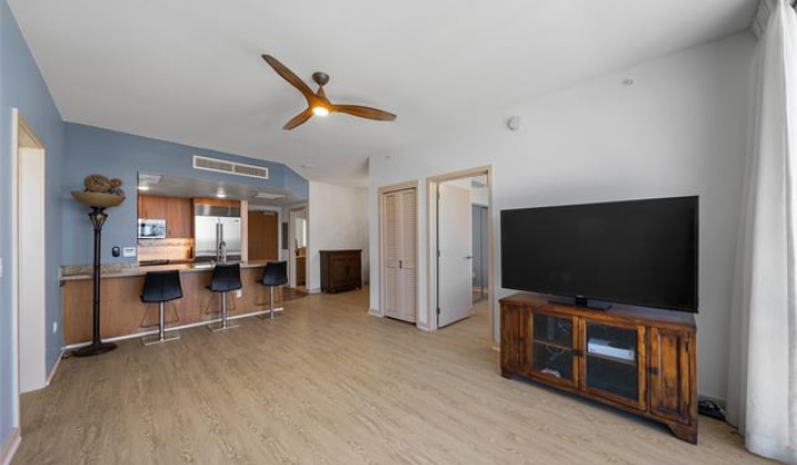 555 South Street,Honolulu,Hawaii,96813,2 Bedrooms Bedrooms,2 BathroomsBathrooms,Condo/Townhouse,South,42,18849411