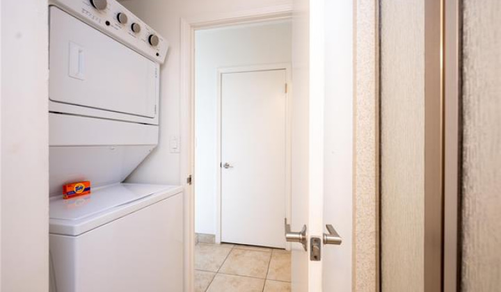 2161 Kalia Road,Honolulu,Hawaii,96815,1 Bedroom Bedrooms,1 BathroomBathrooms,Condo/Townhouse,Kalia,5,18344345