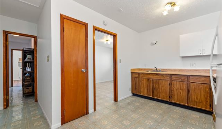 2422 Rooke Avenue,Honolulu,Hawaii,96817,5 ベッドルーム ベッドルーム,4 バスルームバスルーム,一戸建て,Rooke,19506719