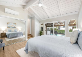1758 Laukahi Street,Honolulu,Hawaii,96821,4 ベッドルーム ベッドルーム,2 バスルームバスルーム,一戸建て,Laukahi,18344628