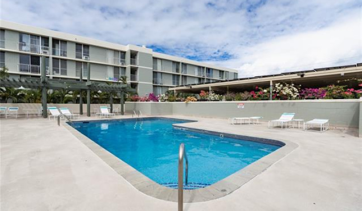 2847 Waialae Avenue,Honolulu,Hawaii,96826,2 Bedrooms Bedrooms,1 BathroomBathrooms,Condo/Townhouse,Waialae,5,18344867