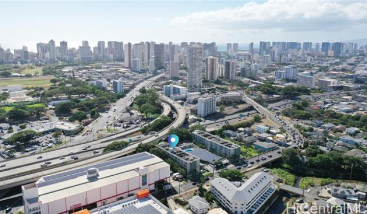 2847 Waialae Avenue,Honolulu,Hawaii,96826,2 Bedrooms Bedrooms,1 BathroomBathrooms,Condo/Townhouse,Waialae,5,18344867