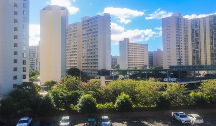 5122 Likini Street,Honolulu,Hawaii,96818,1 Bedroom Bedrooms,1 BathroomBathrooms,Condo/Townhouse,Likini,5,18344905