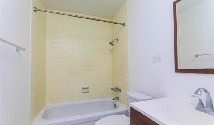 5122 Likini Street,Honolulu,Hawaii,96818,1 Bedroom Bedrooms,1 BathroomBathrooms,Condo/Townhouse,Likini,5,18344905