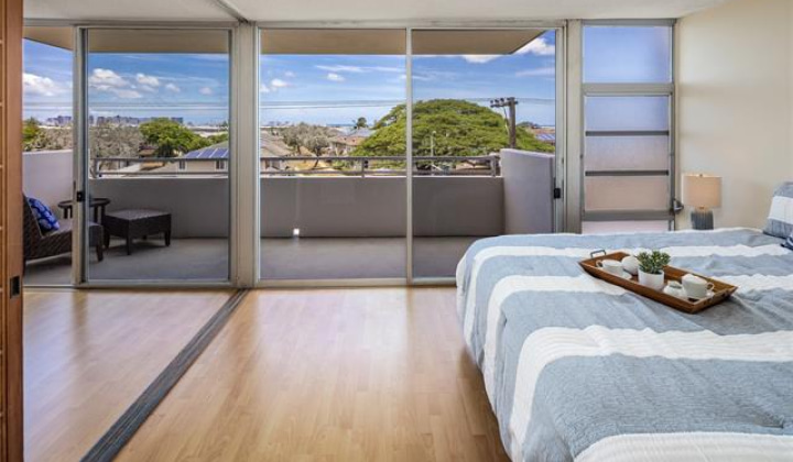 1015 Ala Napunani Street,Honolulu,Hawaii,96818,2 ベッドルーム ベッドルーム,2 バスルームバスルーム,コンド / タウンハウス,Ala Napunani,4,19507150