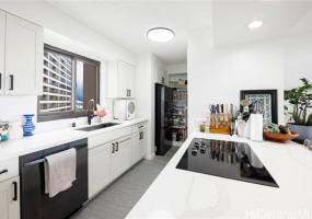 581 Kamoku Street,Honolulu,Hawaii,96826,2 ベッドルーム ベッドルーム,2 バスルームバスルーム,コンド / タウンハウス,Kamoku,23,18345410