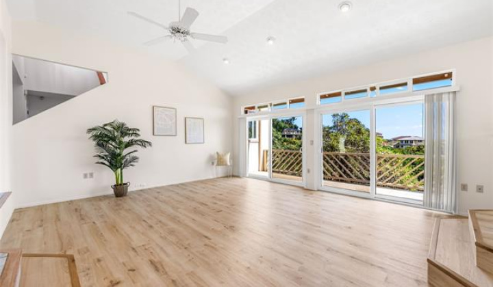 1033 Hanohano Way,Honolulu,Hawaii,96825,3 ベッドルーム ベッドルーム,2 バスルームバスルーム,一戸建て,Hanohano,18345523
