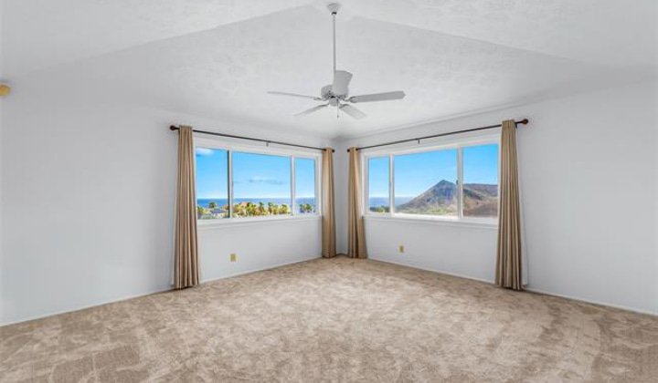 1033 Hanohano Way,Honolulu,Hawaii,96825,3 ベッドルーム ベッドルーム,2 バスルームバスルーム,一戸建て,Hanohano,18345523