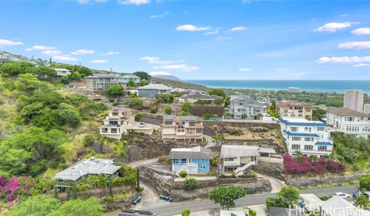 3912 Koko Drive,Honolulu,Hawaii,96816,3 ベッドルーム ベッドルーム,2 バスルームバスルーム,一戸建て,Koko,18797227