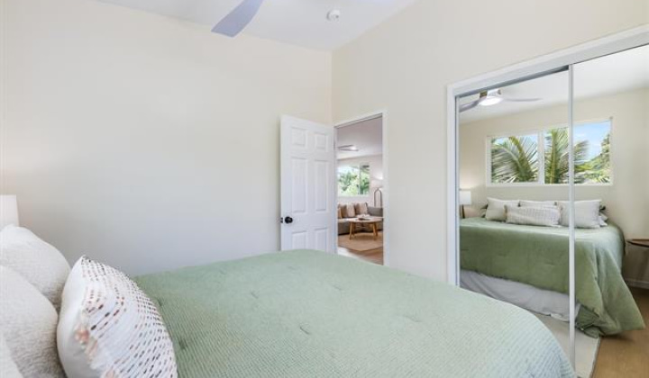 2326 Rose Street,Honolulu,Hawaii,96819,5 Bedrooms Bedrooms,2 BathroomsBathrooms,Single family,Rose,18345880