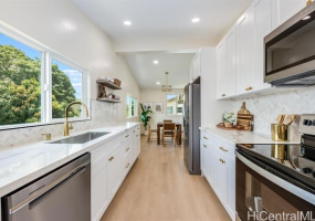 2326 Rose Street,Honolulu,Hawaii,96819,5 Bedrooms Bedrooms,2 BathroomsBathrooms,Single family,Rose,18345880