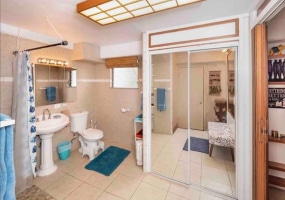 410 Nahua Street,Honolulu,Hawaii,96815,1 Bedroom Bedrooms,1 BathroomBathrooms,Condo/Townhouse,Nahua,2,17911577