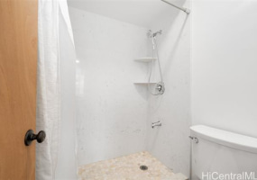1201 Wilder Avenue,Honolulu,Hawaii,96822,2 Bedrooms Bedrooms,1 BathroomBathrooms,Condo/Townhouse,Wilder,20,18346023