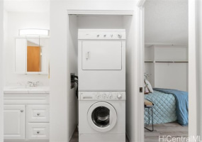 1201 Wilder Avenue,Honolulu,Hawaii,96822,2 Bedrooms Bedrooms,1 BathroomBathrooms,Condo/Townhouse,Wilder,20,18346023