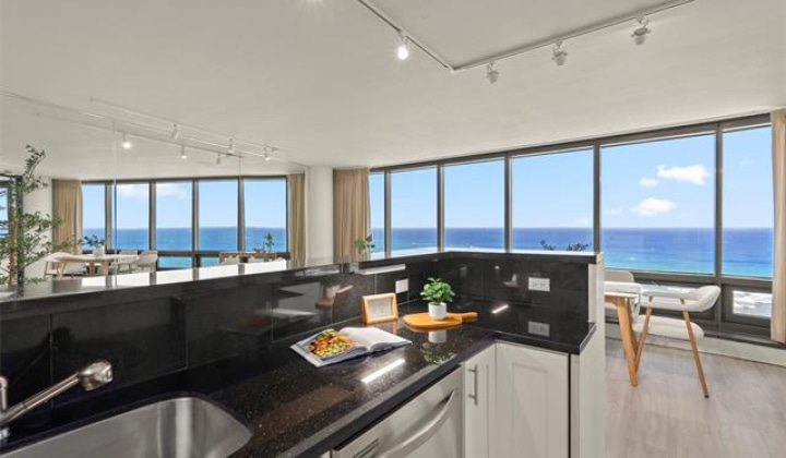1330 Ala Moana Boulevard,Honolulu,Hawaii,96814,2 ベッドルーム ベッドルーム,2 バスルームバスルーム,コンド / タウンハウス,Ala Moana,37,19507681