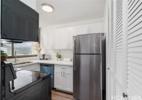 1201 Wilder Avenue,Honolulu,Hawaii,96822,2 Bedrooms Bedrooms,1 BathroomBathrooms,Condo/Townhouse,Wilder,20,18346023