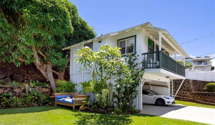 1341 Highview Place,Honolulu,Hawaii,96816,4 ベッドルーム ベッドルーム,3 バスルームバスルーム,一戸建て,Highview,19508391