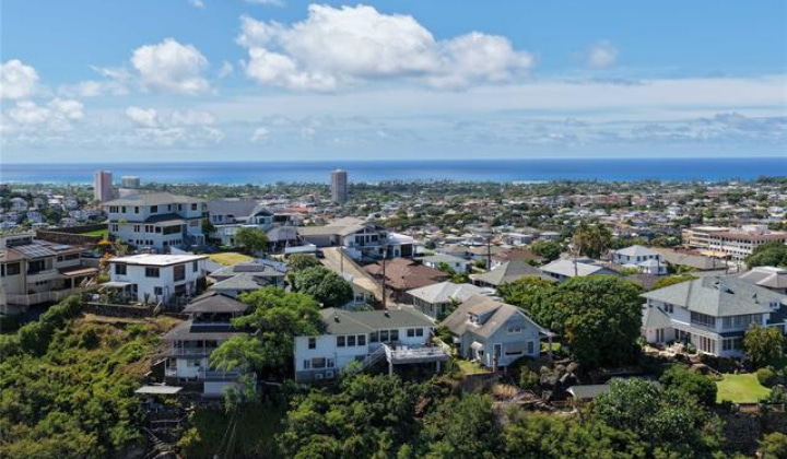 1341 Highview Place,Honolulu,Hawaii,96816,4 ベッドルーム ベッドルーム,3 バスルームバスルーム,一戸建て,Highview,19508391
